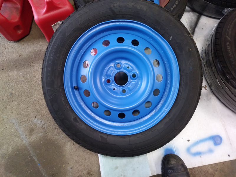 Illustration for article titled My new favorite way to mask tires.